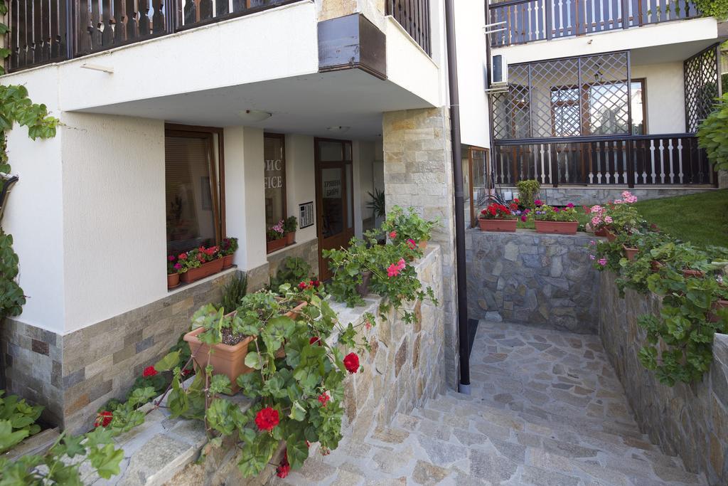 Mars Apartments In Tryavna Beach Complex สวิติ วลัส ภายนอก รูปภาพ