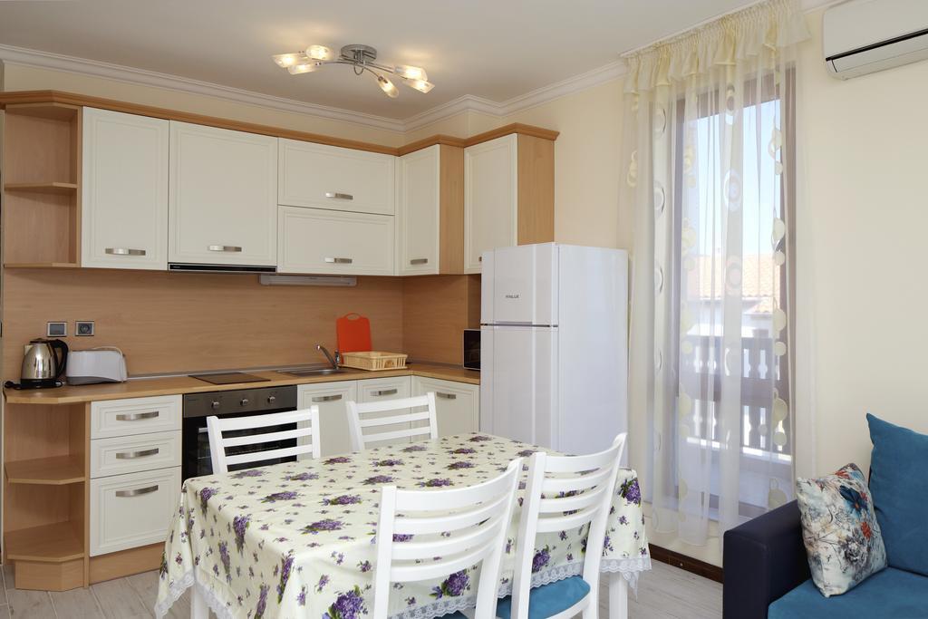 Mars Apartments In Tryavna Beach Complex สวิติ วลัส ภายนอก รูปภาพ
